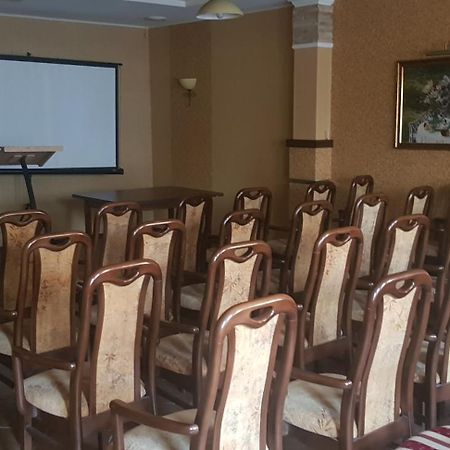 Shato Paradis Hotel Irpień Zewnętrze zdjęcie