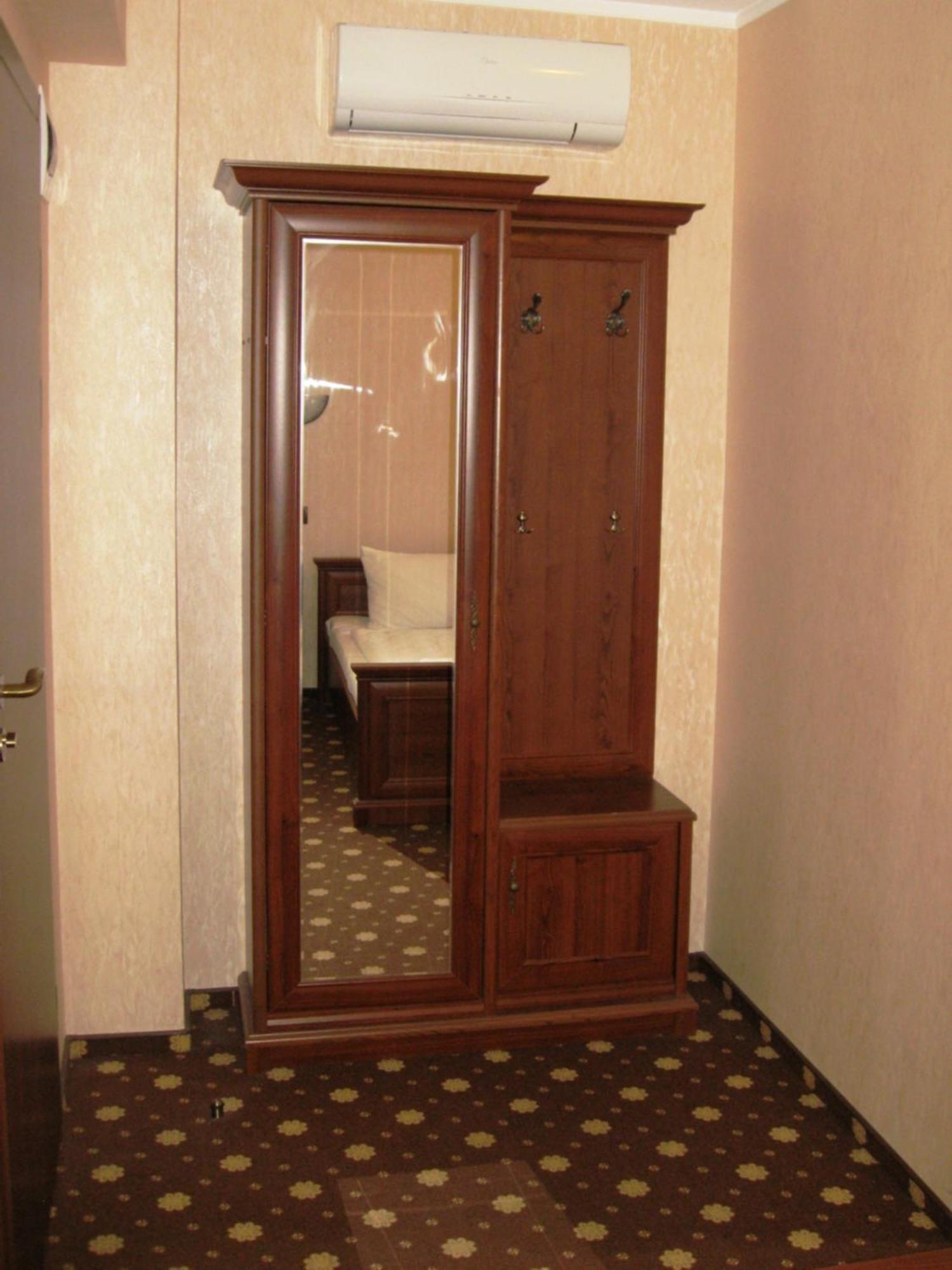 Shato Paradis Hotel Irpień Pokój zdjęcie