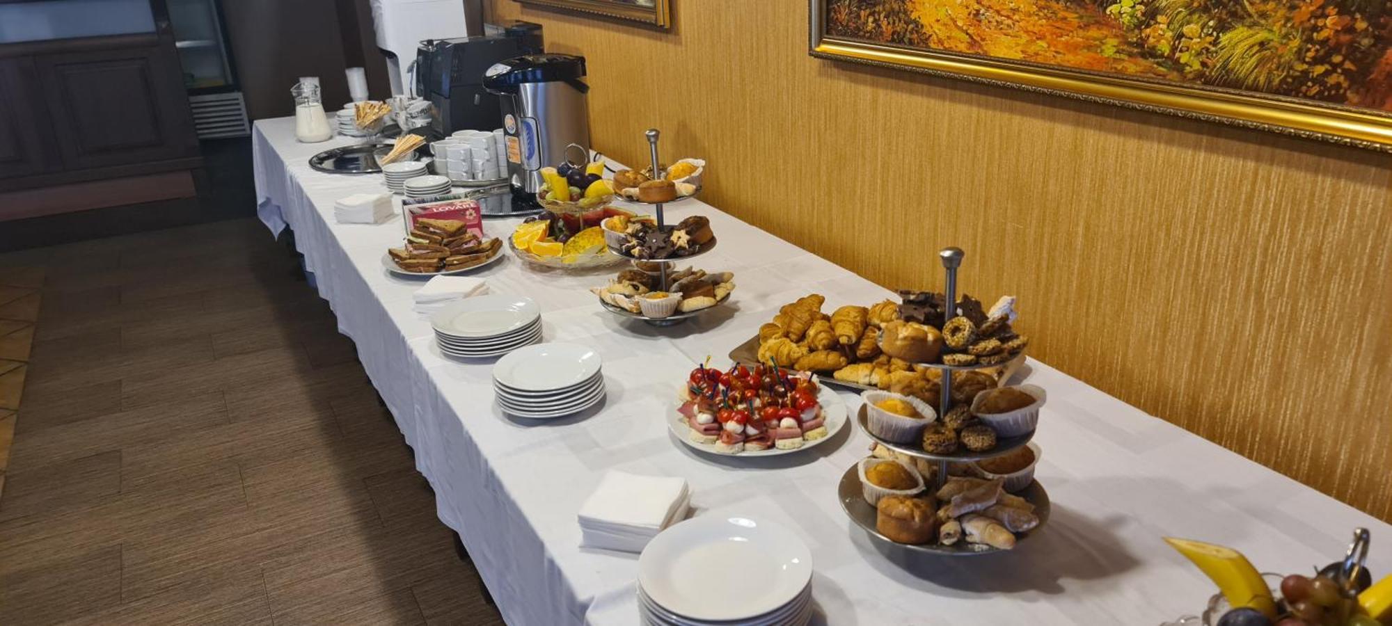Shato Paradis Hotel Irpień Zewnętrze zdjęcie