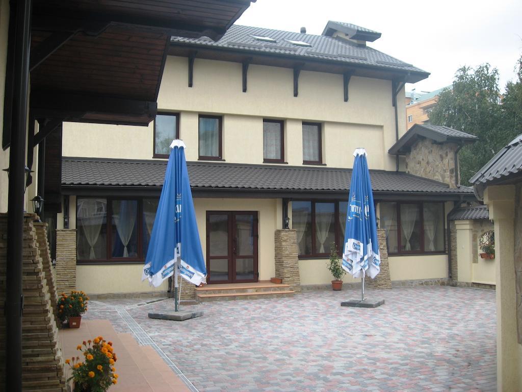 Shato Paradis Hotel Irpień Zewnętrze zdjęcie