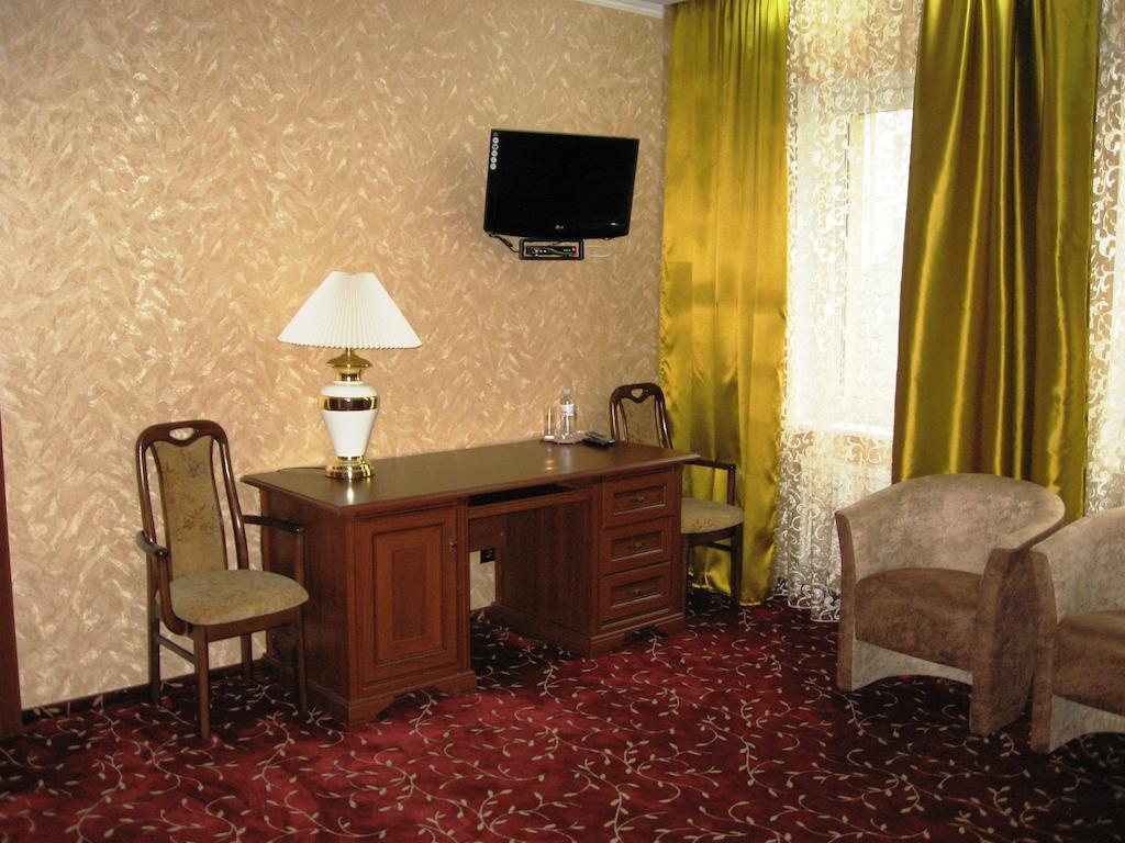 Shato Paradis Hotel Irpień Pokój zdjęcie