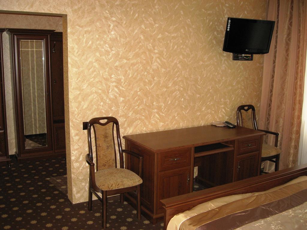 Shato Paradis Hotel Irpień Pokój zdjęcie