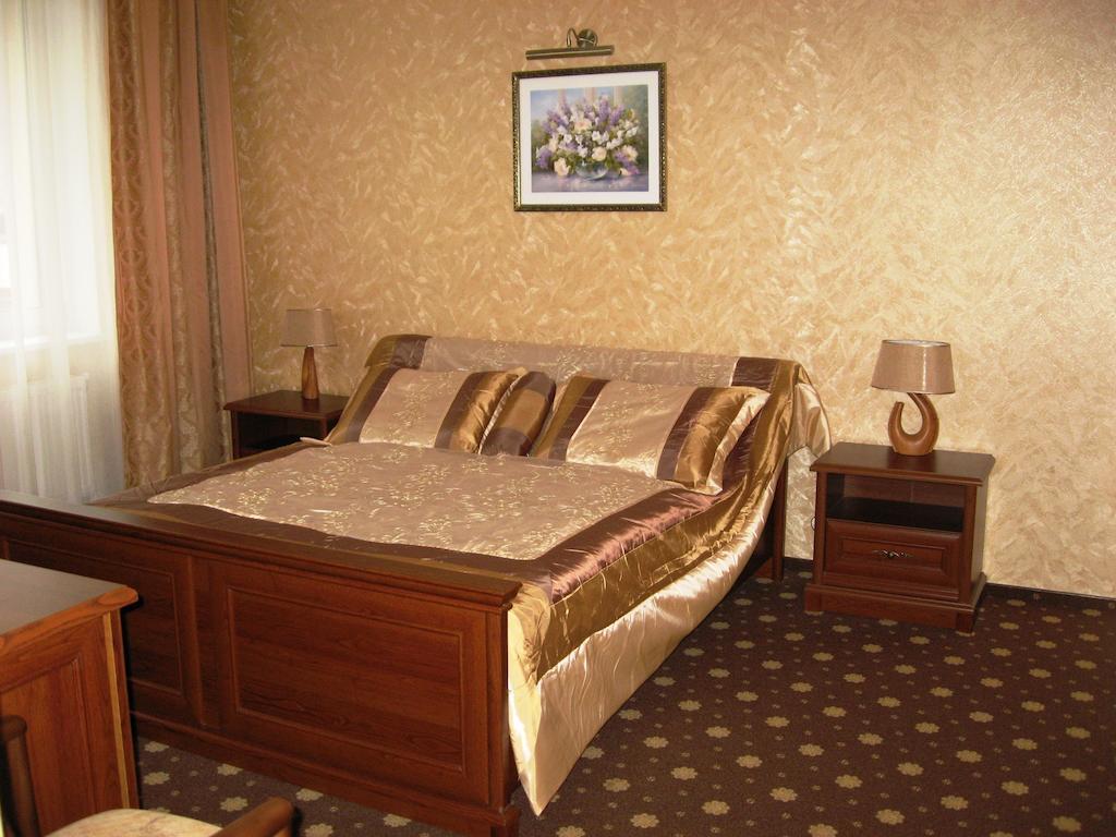 Shato Paradis Hotel Irpień Pokój zdjęcie
